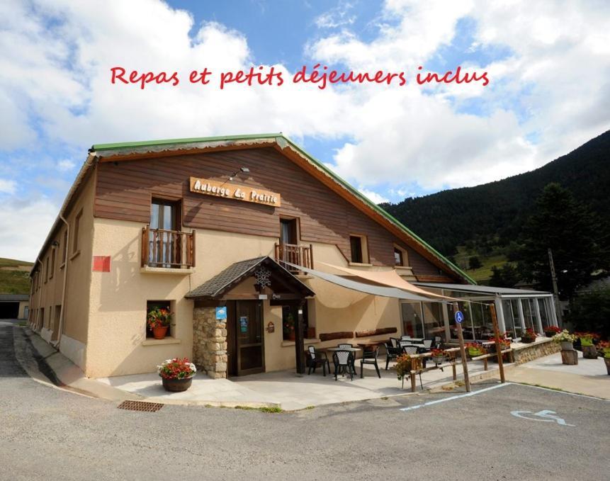 Auberge La Prairie Matemale Exterior photo